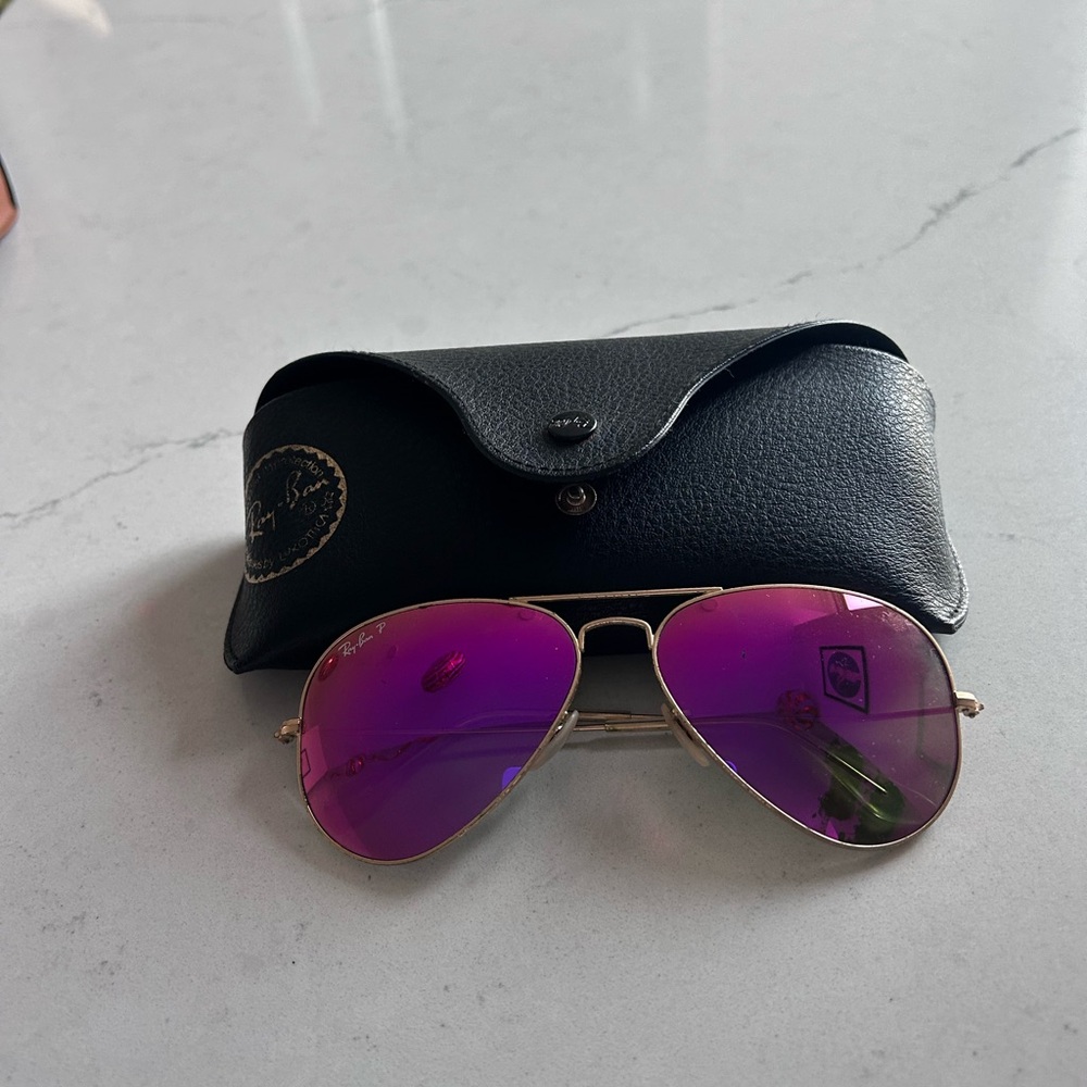 Ray-Ban Aviator Sunglasses with Pink Lenses (Polarized)